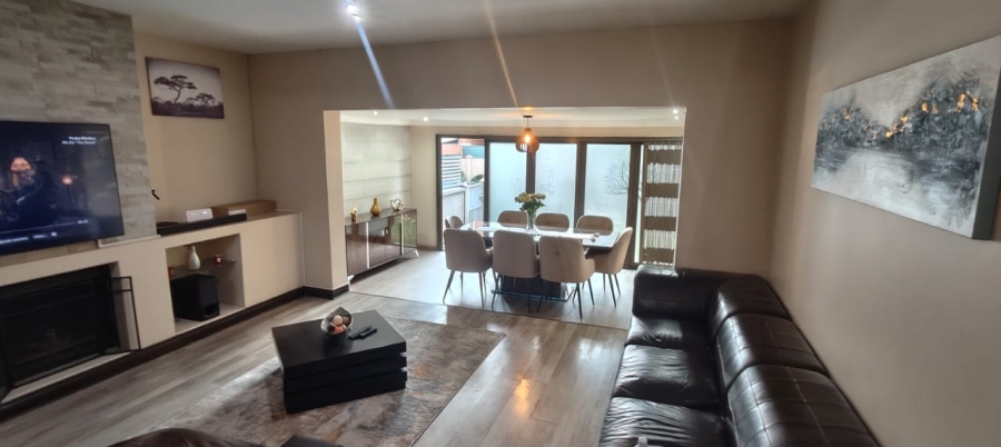 To Let 2 Bedroom Property for Rent in Three Rivers Proper Gauteng