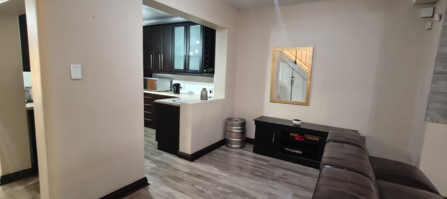To Let 2 Bedroom Property for Rent in Three Rivers Proper Gauteng