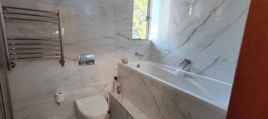 To Let 2 Bedroom Property for Rent in Three Rivers Proper Gauteng