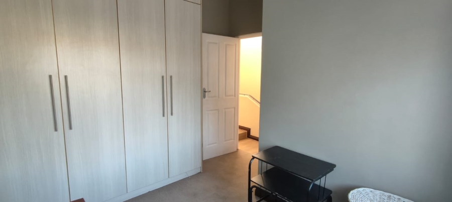 To Let 2 Bedroom Property for Rent in Three Rivers Proper Gauteng