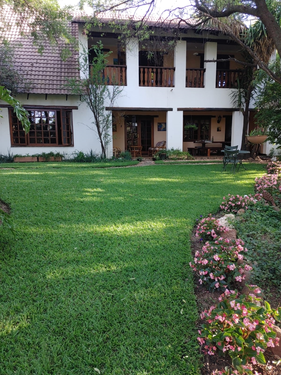 12 Bedroom Property for Sale in Lanseria Gauteng