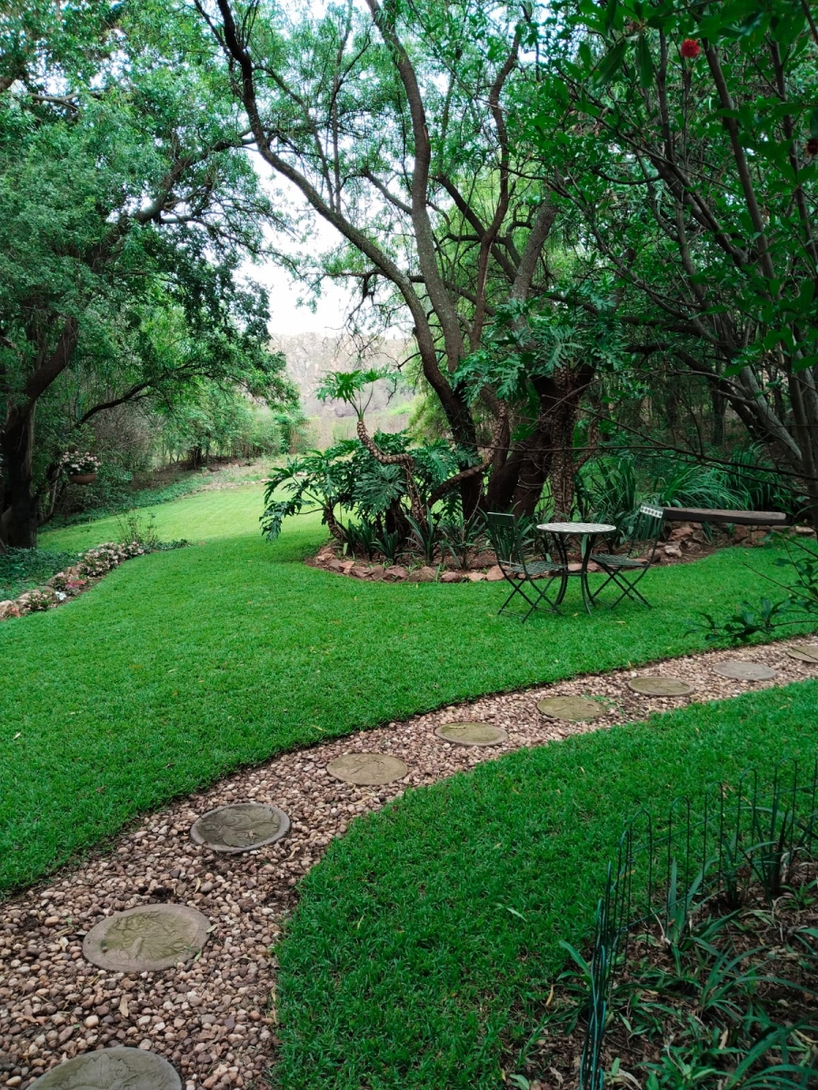 12 Bedroom Property for Sale in Lanseria Gauteng