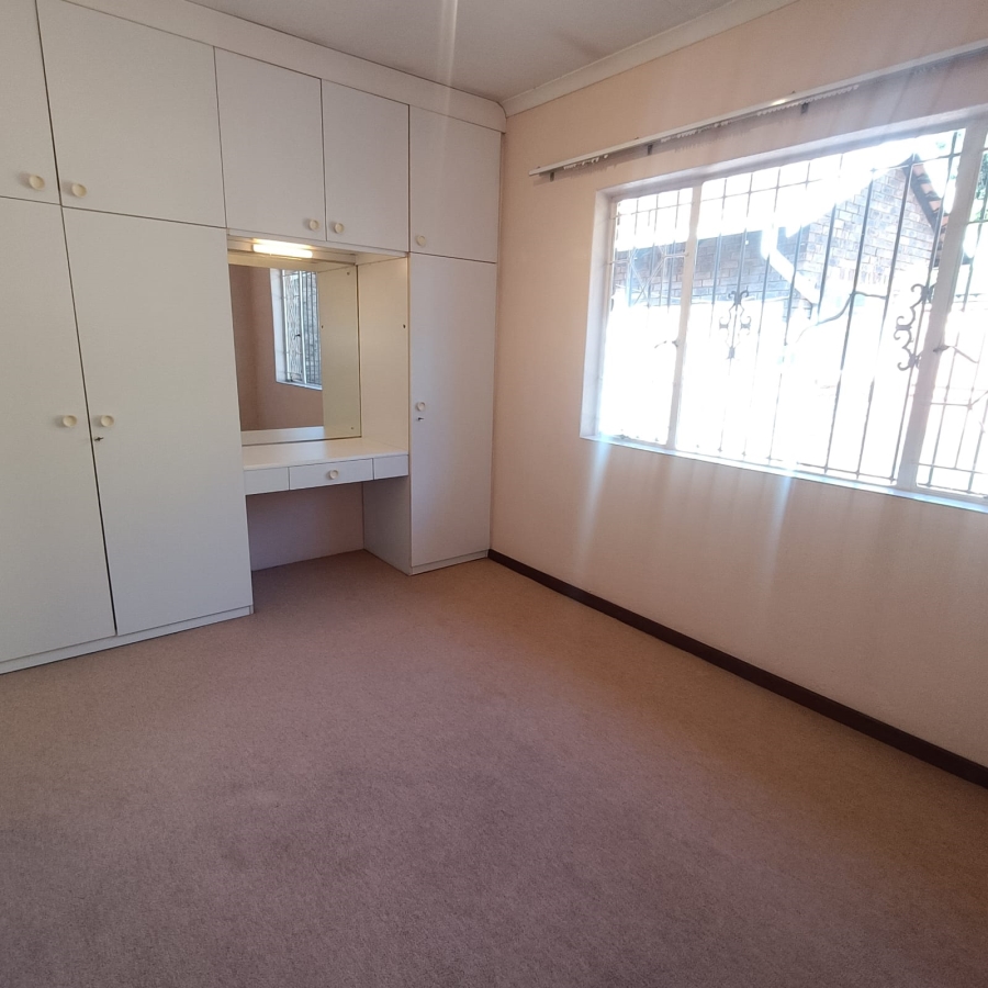 To Let 3 Bedroom Property for Rent in Fairland Gauteng