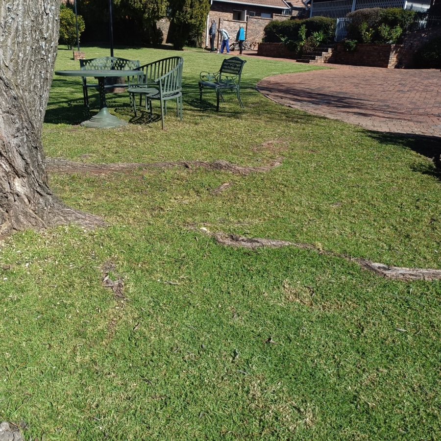 To Let 3 Bedroom Property for Rent in Fairland Gauteng