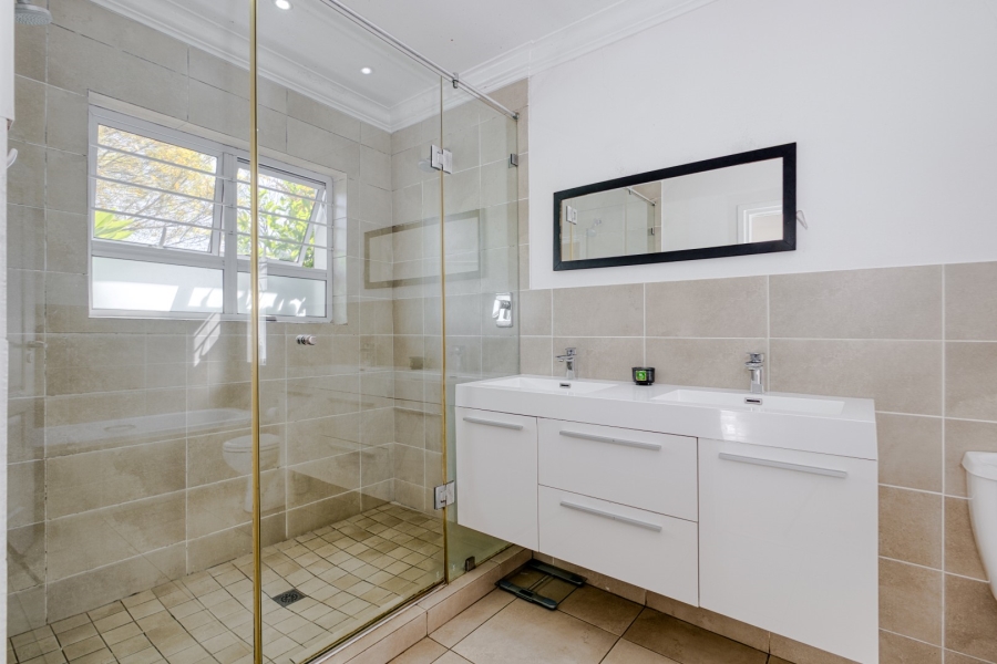 4 Bedroom Property for Sale in Linden Gauteng