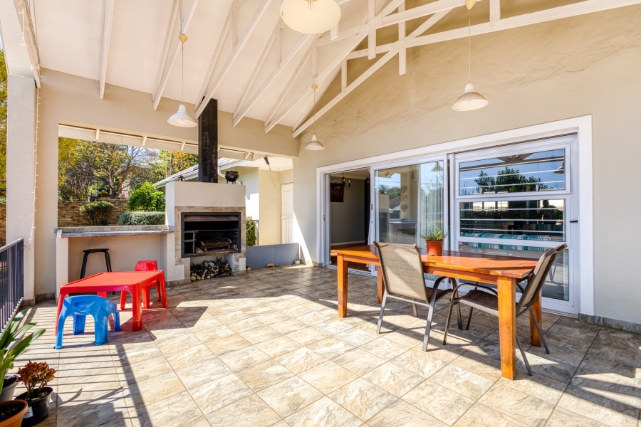 4 Bedroom Property for Sale in Linden Gauteng