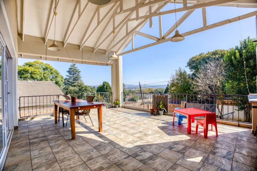 4 Bedroom Property for Sale in Linden Gauteng