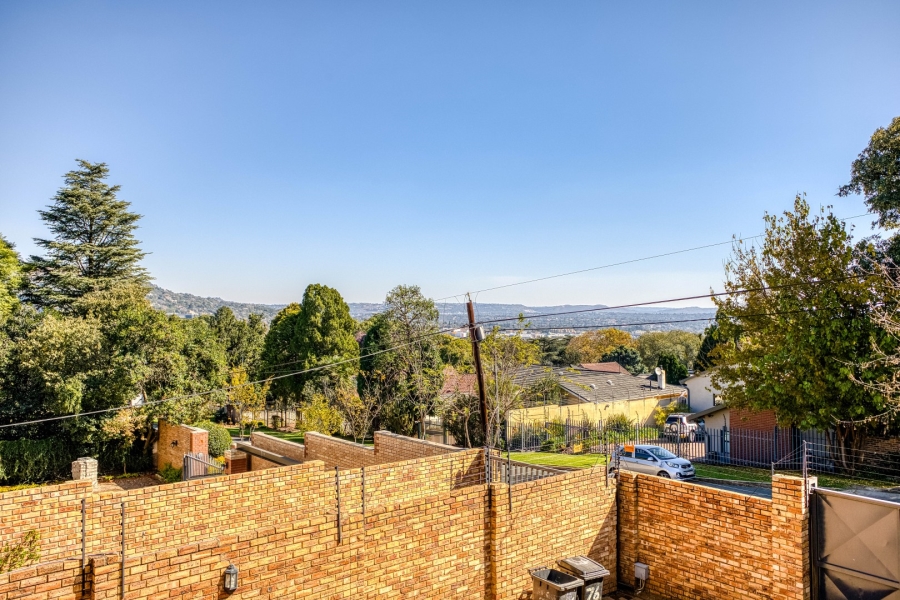 4 Bedroom Property for Sale in Linden Gauteng