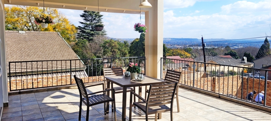 4 Bedroom Property for Sale in Linden Gauteng