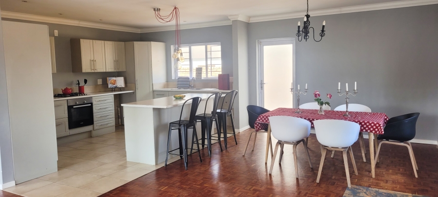 4 Bedroom Property for Sale in Linden Gauteng
