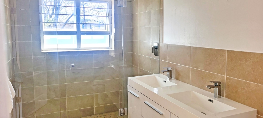 4 Bedroom Property for Sale in Linden Gauteng