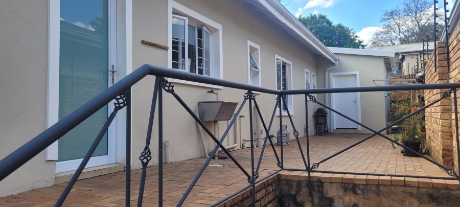 4 Bedroom Property for Sale in Linden Gauteng