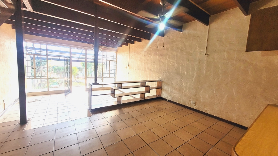 To Let 3 Bedroom Property for Rent in Alberante Gauteng