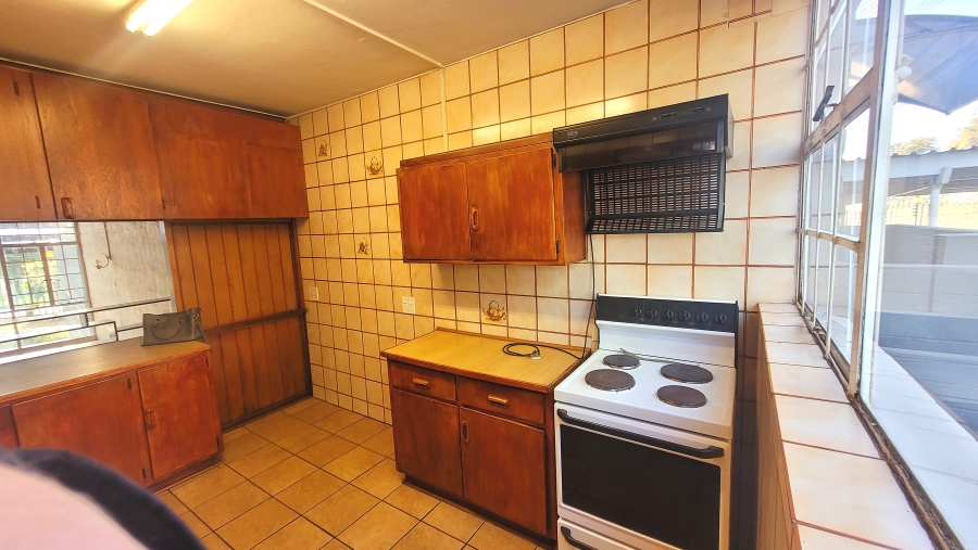 To Let 3 Bedroom Property for Rent in Alberante Gauteng