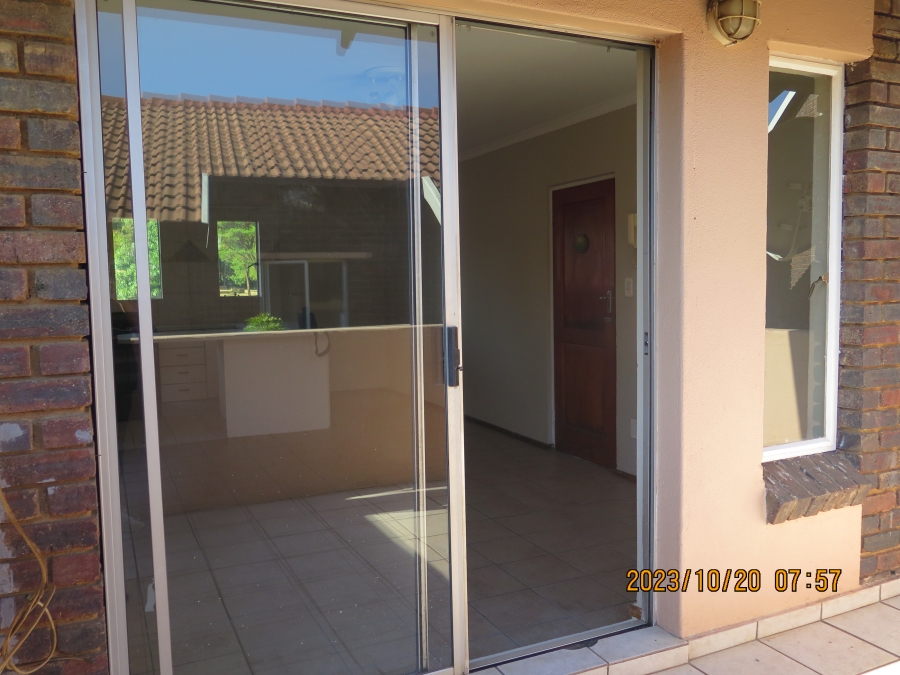 To Let 2 Bedroom Property for Rent in Allen Grove Gauteng