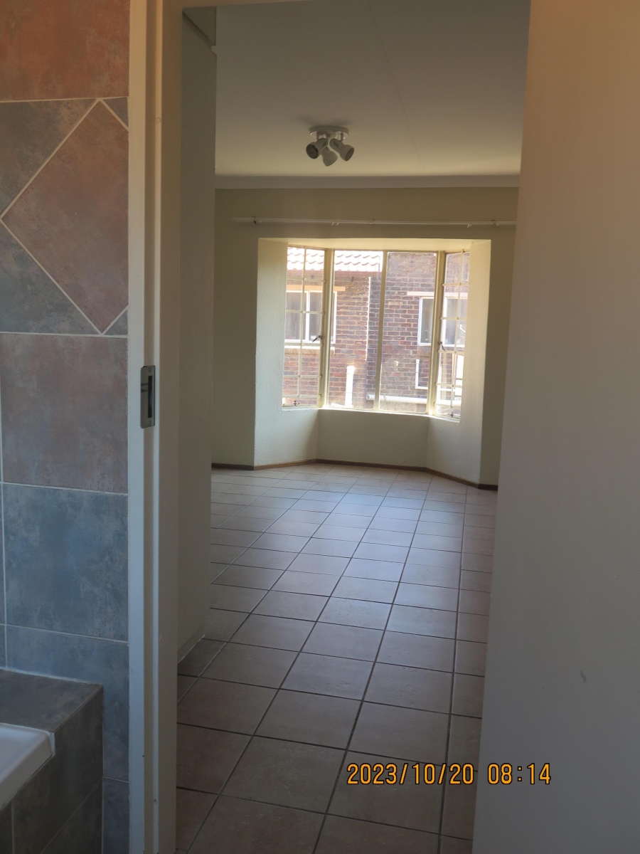 To Let 2 Bedroom Property for Rent in Allen Grove Gauteng