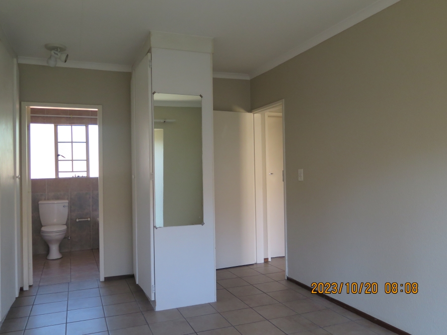 To Let 2 Bedroom Property for Rent in Allen Grove Gauteng