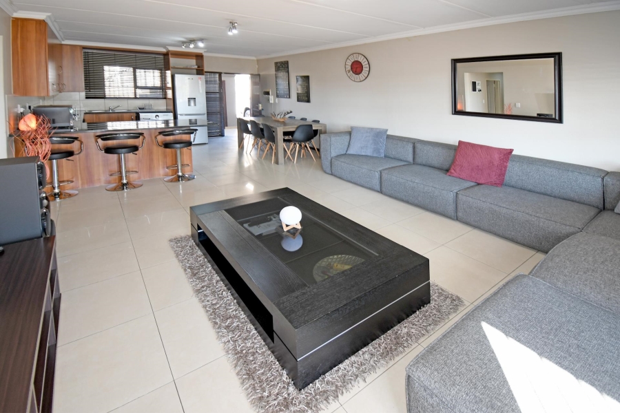 3 Bedroom Property for Sale in Barbeque Downs Gauteng