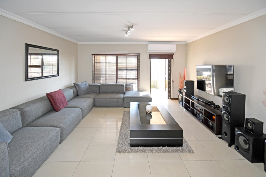 3 Bedroom Property for Sale in Barbeque Downs Gauteng