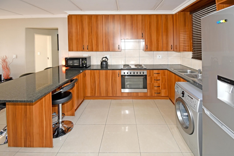 3 Bedroom Property for Sale in Barbeque Downs Gauteng