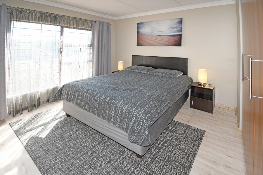 3 Bedroom Property for Sale in Barbeque Downs Gauteng
