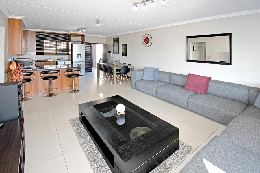3 Bedroom Property for Sale in Barbeque Downs Gauteng