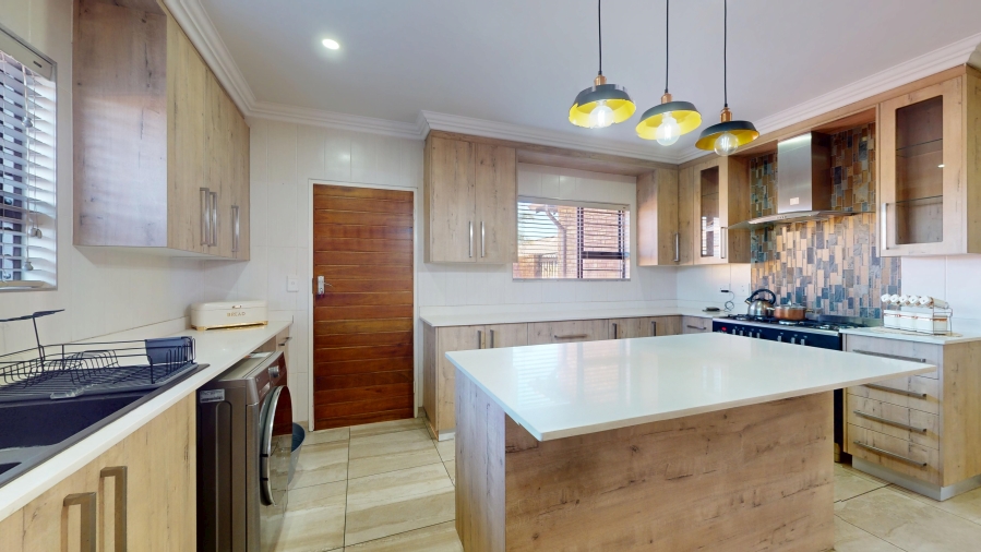 3 Bedroom Property for Sale in Dayanglen Gauteng