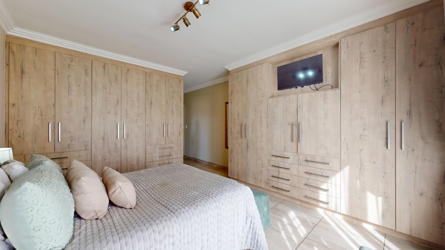 3 Bedroom Property for Sale in Dayanglen Gauteng