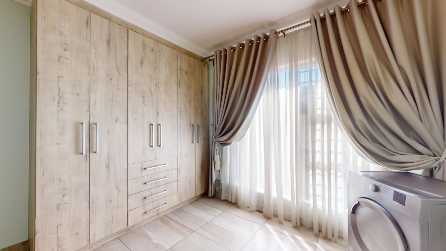 3 Bedroom Property for Sale in Dayanglen Gauteng