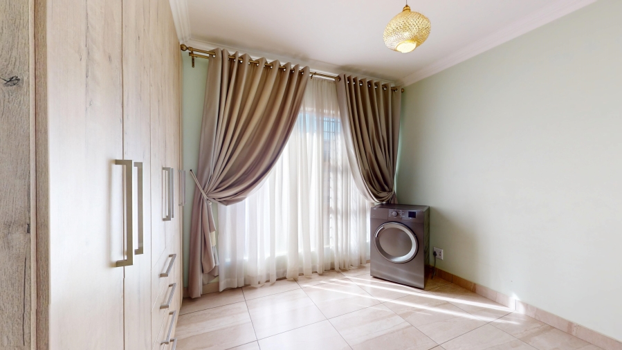 3 Bedroom Property for Sale in Dayanglen Gauteng