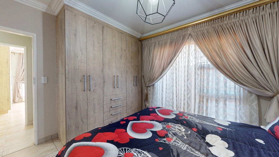 3 Bedroom Property for Sale in Dayanglen Gauteng