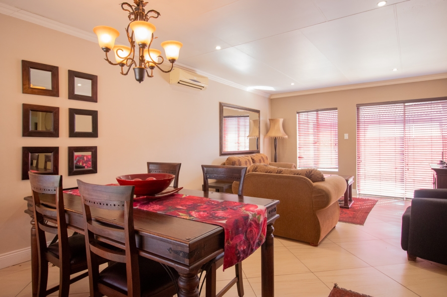 2 Bedroom Property for Sale in Eldoraigne Gauteng