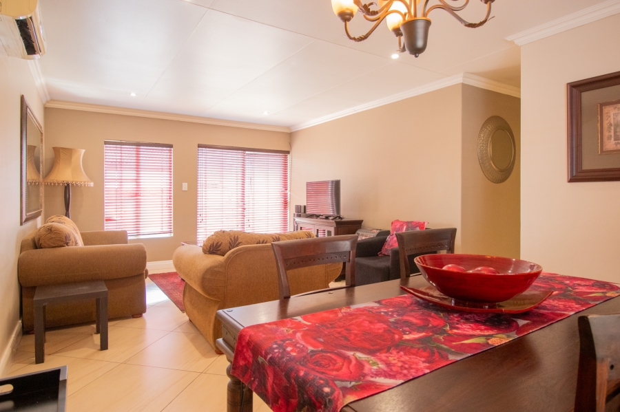2 Bedroom Property for Sale in Eldoraigne Gauteng