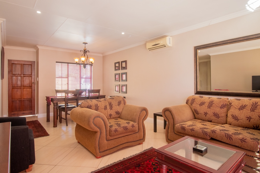 2 Bedroom Property for Sale in Eldoraigne Gauteng