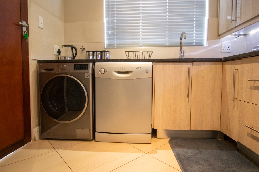2 Bedroom Property for Sale in Eldoraigne Gauteng