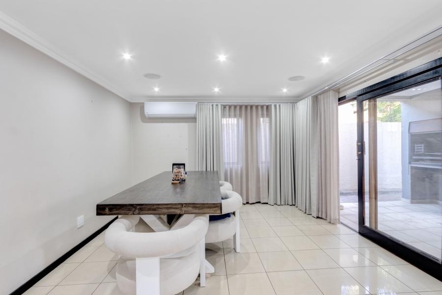 To Let 4 Bedroom Property for Rent in Noordwyk Gauteng