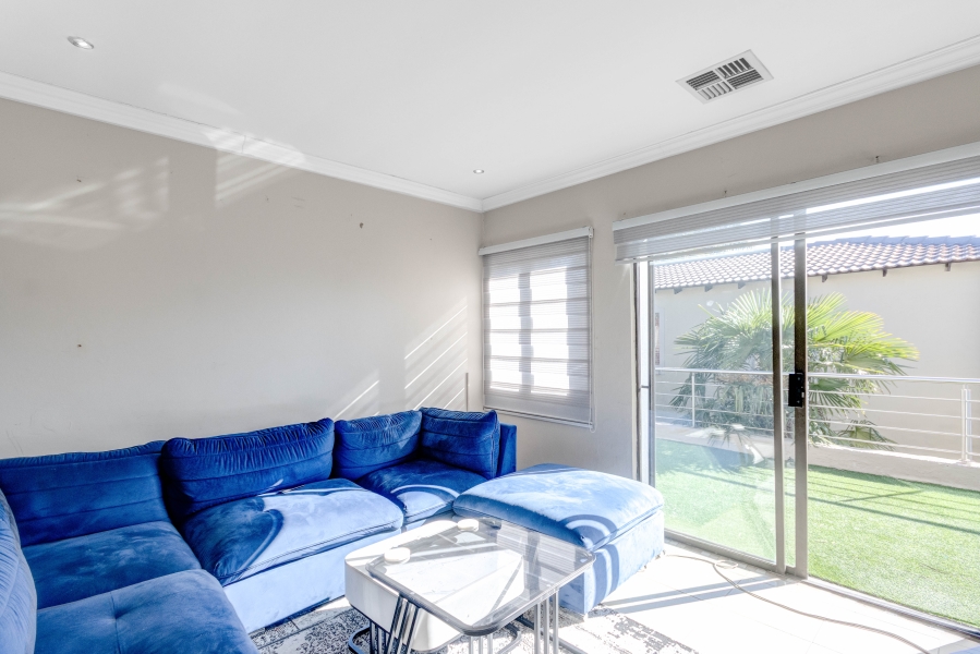 To Let 4 Bedroom Property for Rent in Noordwyk Gauteng