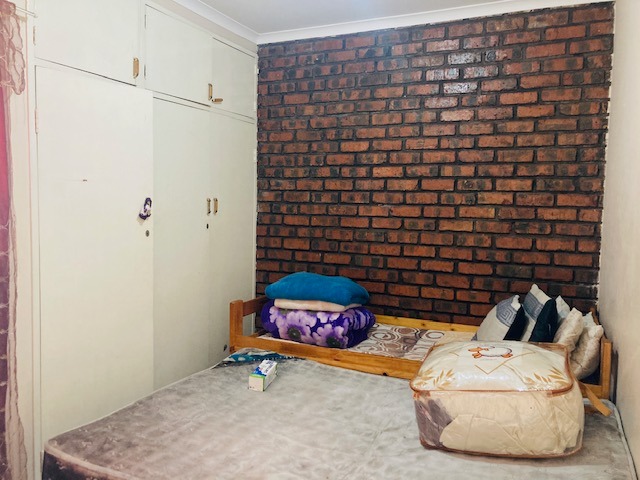 2 Bedroom Property for Sale in Dunnottar Gauteng