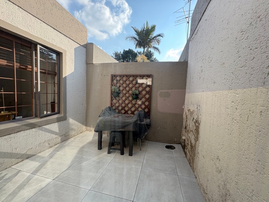 To Let 2 Bedroom Property for Rent in Morningside Gauteng