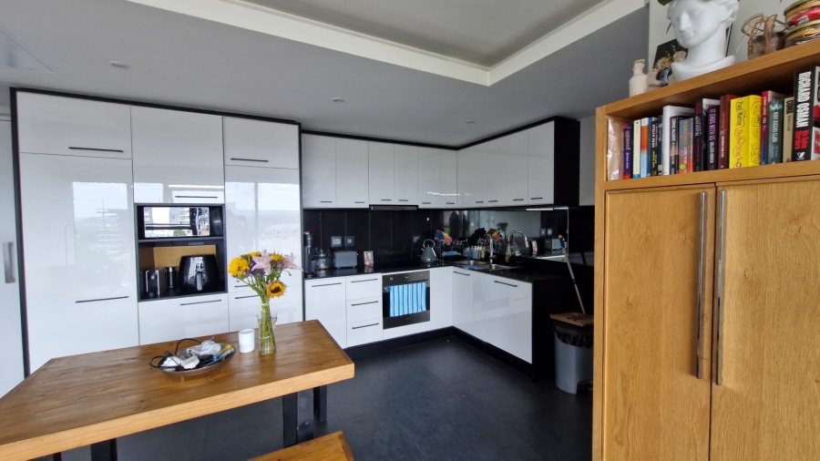 2 Bedroom Property for Sale in Rosebank Gauteng