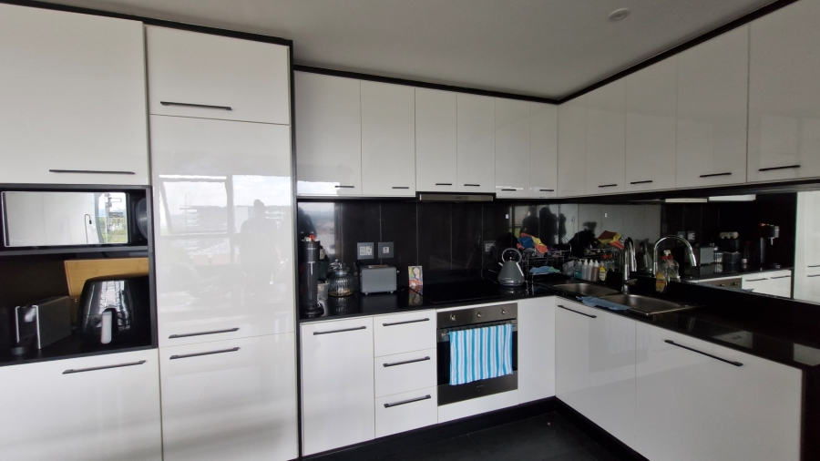 2 Bedroom Property for Sale in Rosebank Gauteng