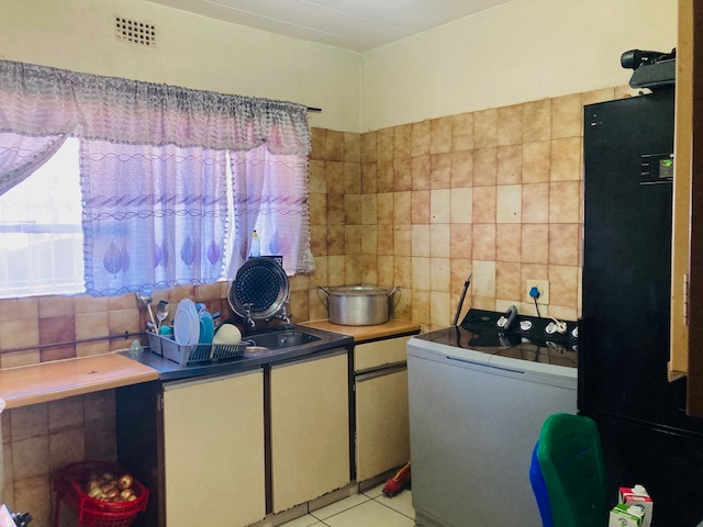 2 Bedroom Property for Sale in Dunnottar Gauteng