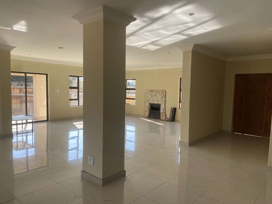 To Let 5 Bedroom Property for Rent in Willow Park Manor Gauteng