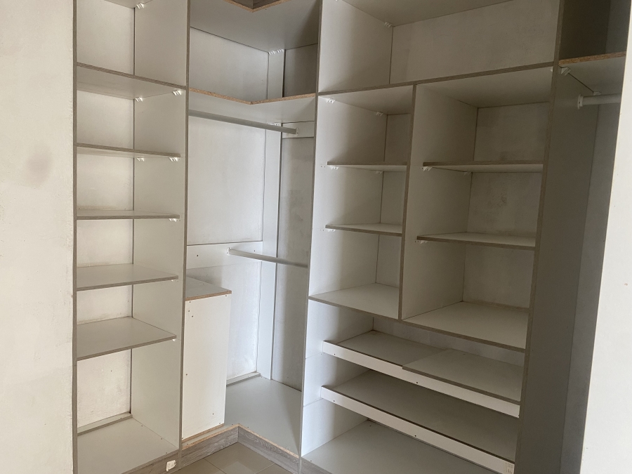 To Let 5 Bedroom Property for Rent in Willow Park Manor Gauteng