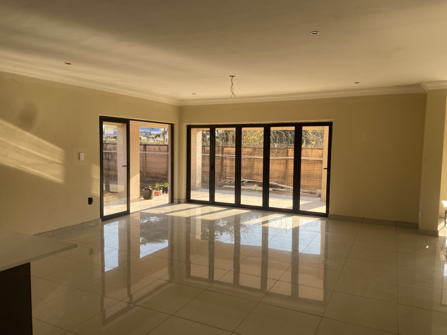 To Let 5 Bedroom Property for Rent in Willow Park Manor Gauteng