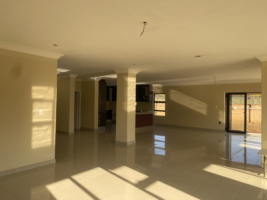 To Let 5 Bedroom Property for Rent in Willow Park Manor Gauteng