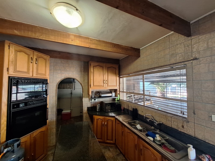 4 Bedroom Property for Sale in Wierda Park Gauteng