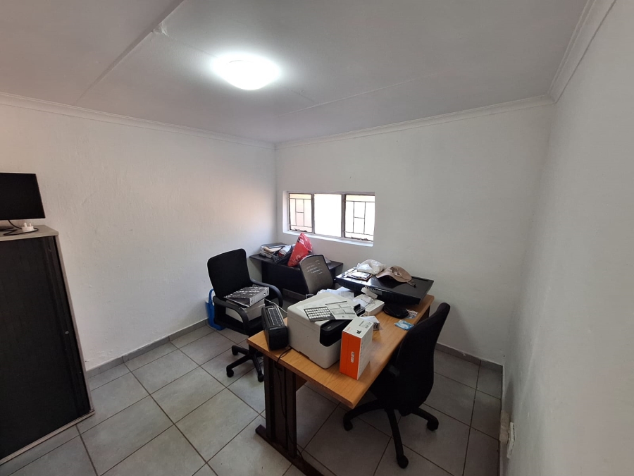 4 Bedroom Property for Sale in Wierda Park Gauteng