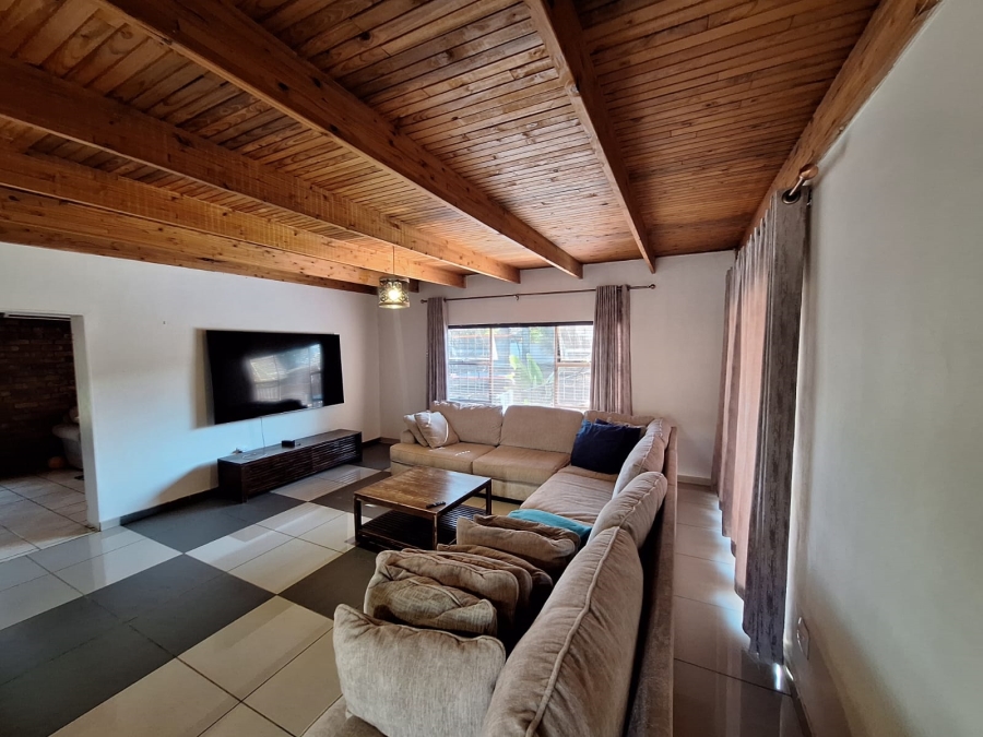 4 Bedroom Property for Sale in Wierda Park Gauteng