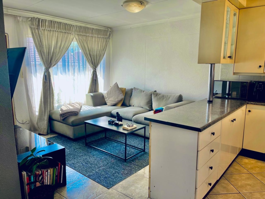 3 Bedroom Property for Sale in Kew Gauteng